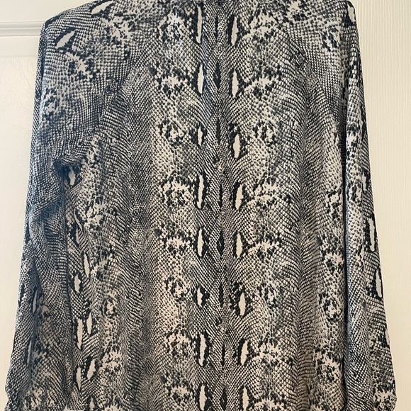 New - j crew crepe blouse - Price firm - Picture 7 of 7